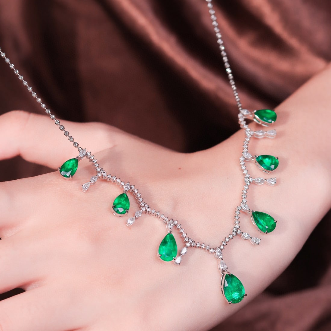14k Gold 10.01 Ctw Vivid Green Natural Emerald & Diamond Necklace - 6