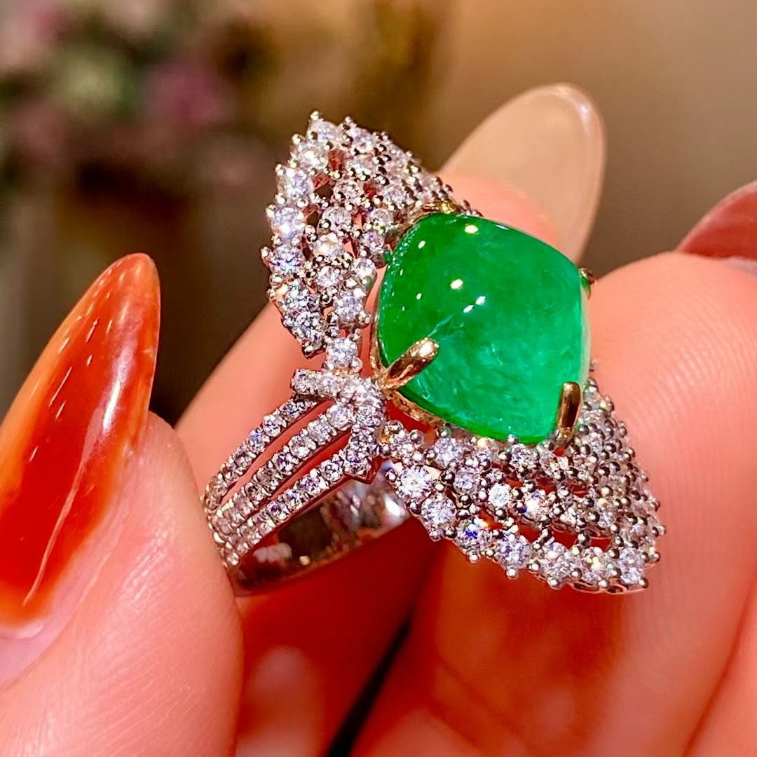14k Gold 5.07 Ctw Vivid Green Natural Emerald & Diamond Ring - 2