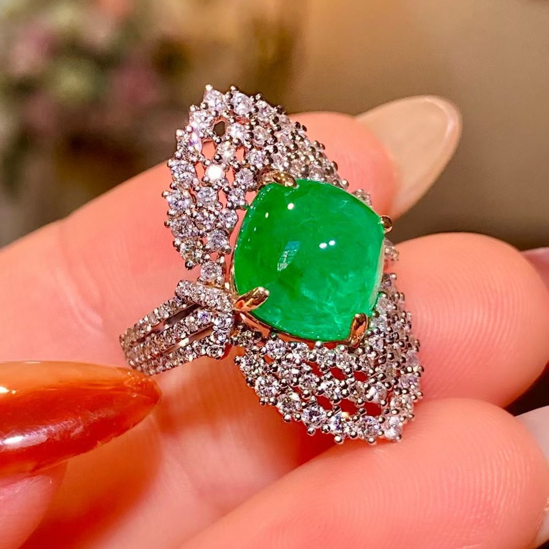 14k Gold 5.07 Ctw Vivid Green Natural Emerald & Diamond Ring - 3
