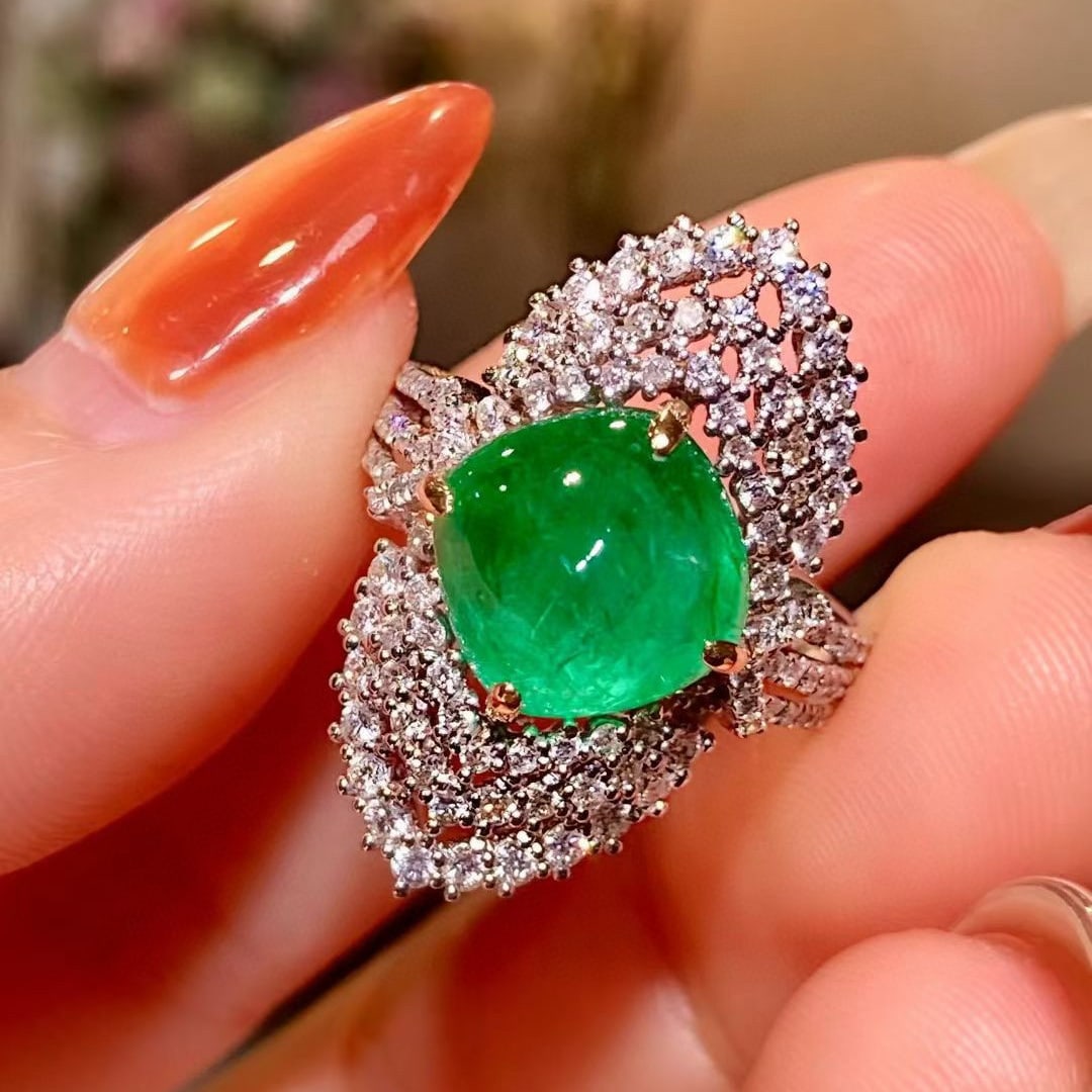 14k Gold 5.07 Ctw Vivid Green Natural Emerald & Diamond Ring - 4