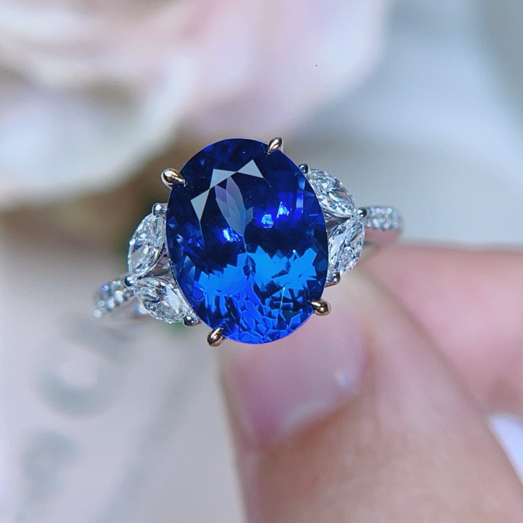14k Gold 5.76 Ctw Natural Tanzanite & Diamond Ring - 3