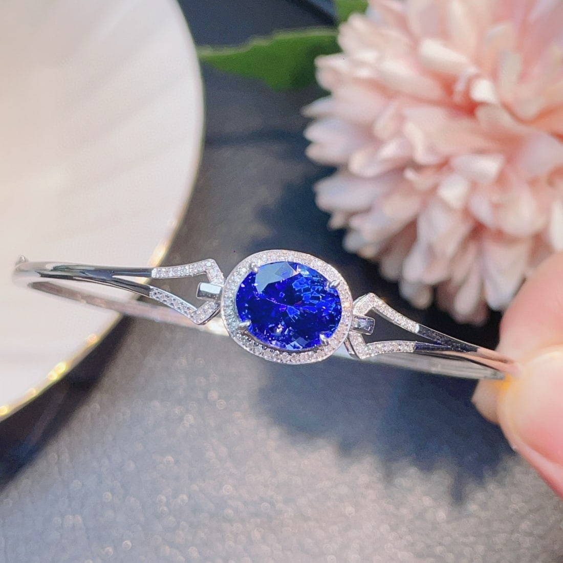 14k Gold 4.2 Ct Natural Tanzanite & Diamond Bangle - 4
