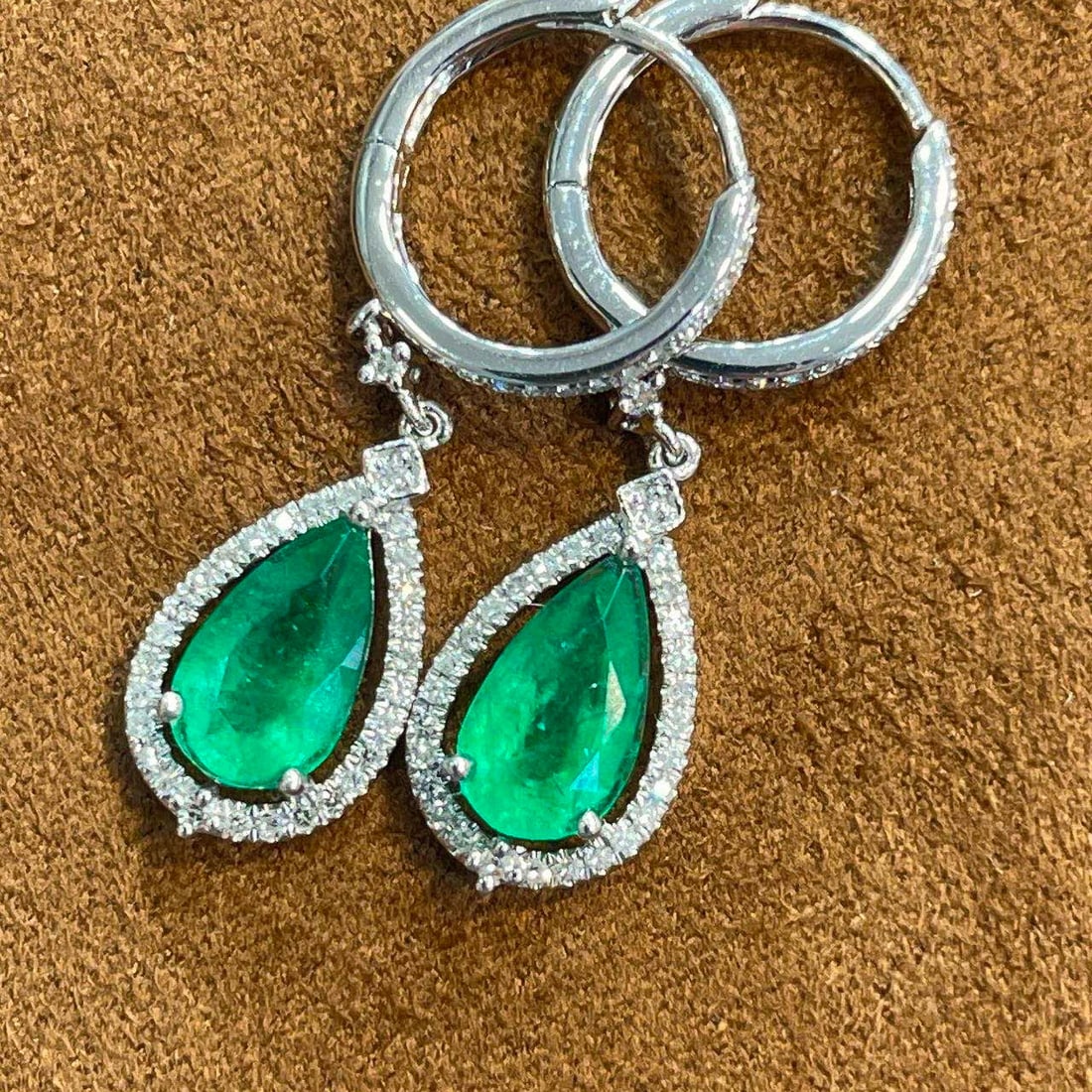 14k Gold 1.35 Ct Vivid Green Natural Emerald & Diamond Earrings - 5