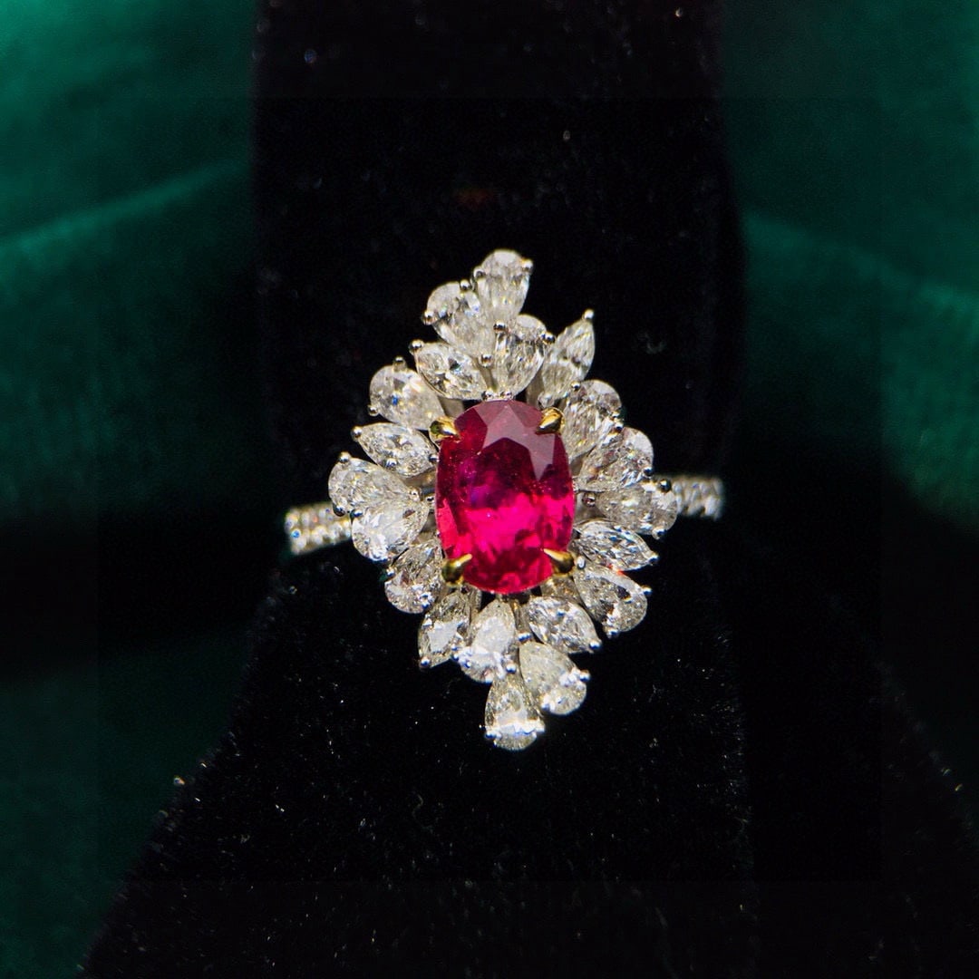 14k Gold 2.32 Ctw Natural Ruby & Diamond Ring: Ref:231052043 // gold content:14k gold // ring size:7. 25us // // main gemstone:ruby // shape:oval // carat weight:1. 07ct // color:red // treatment:natural // // adjacent gemstone 2 : diamond // shap
