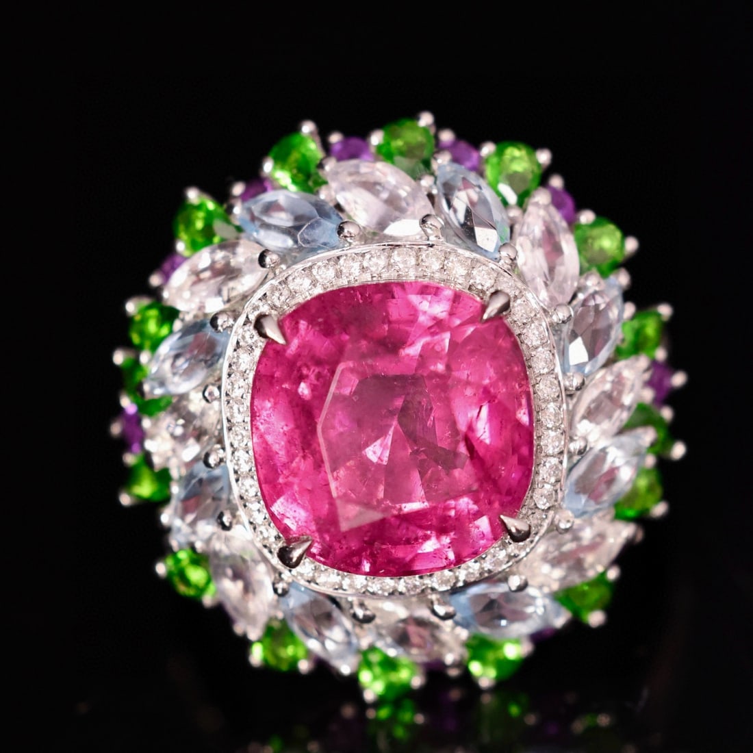 14k Gold 7.35 Ctw Natural Tourmaline & Diamond Ring: Ref:231052050 // gold content:14k gold // ring size:7. 25us // // main gemstone:tourmaline // shape:cushion // carat weight:7. 00ct // color:red // treatment:natural // // adjacent gemstone 2 : diamon