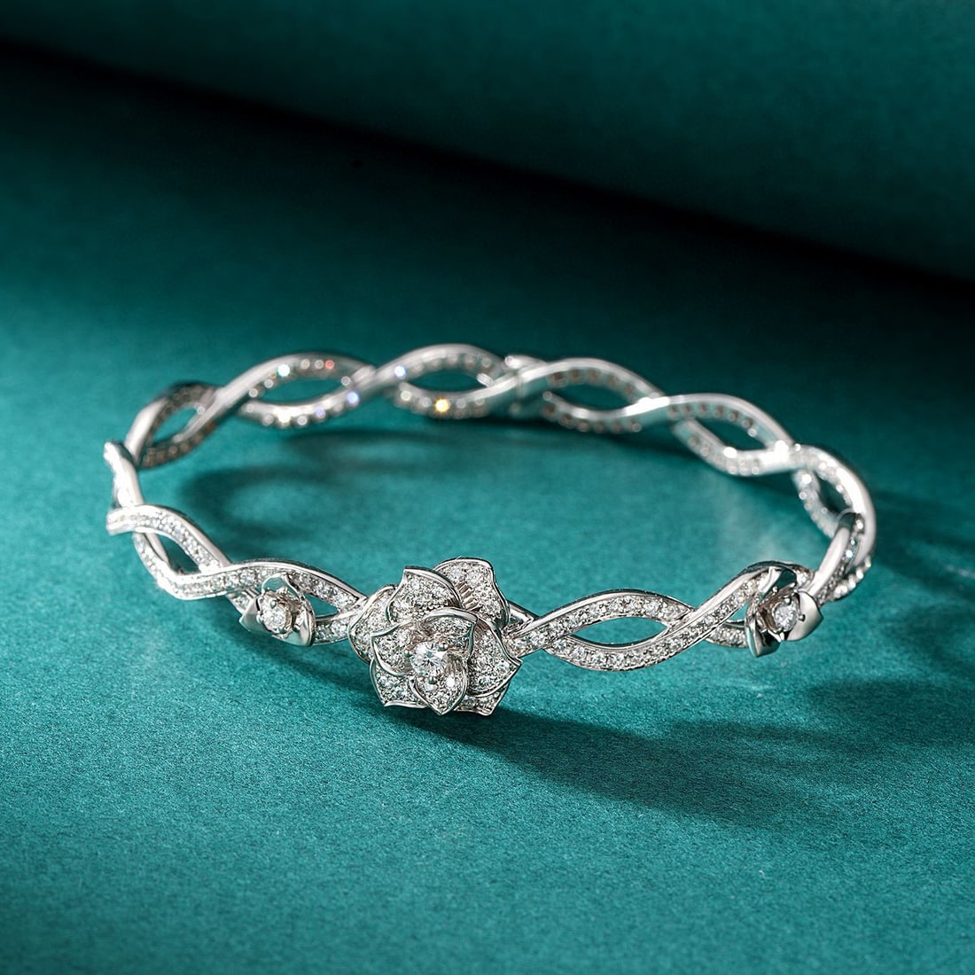 14k Gold 1.96 Ctw Natural H Diamond Bangle - 3