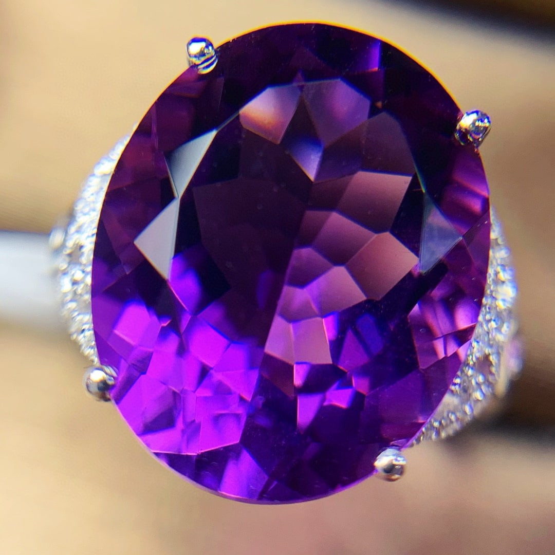 14k Gold 8.2 Ct Natural Amethyst & Diamond Ring - 3
