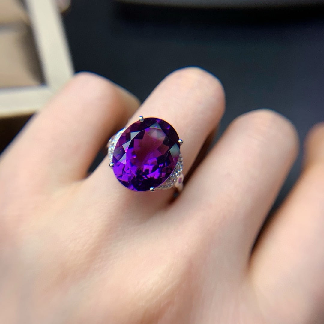 14k Gold 8.2 Ct Natural Amethyst & Diamond Ring - 5