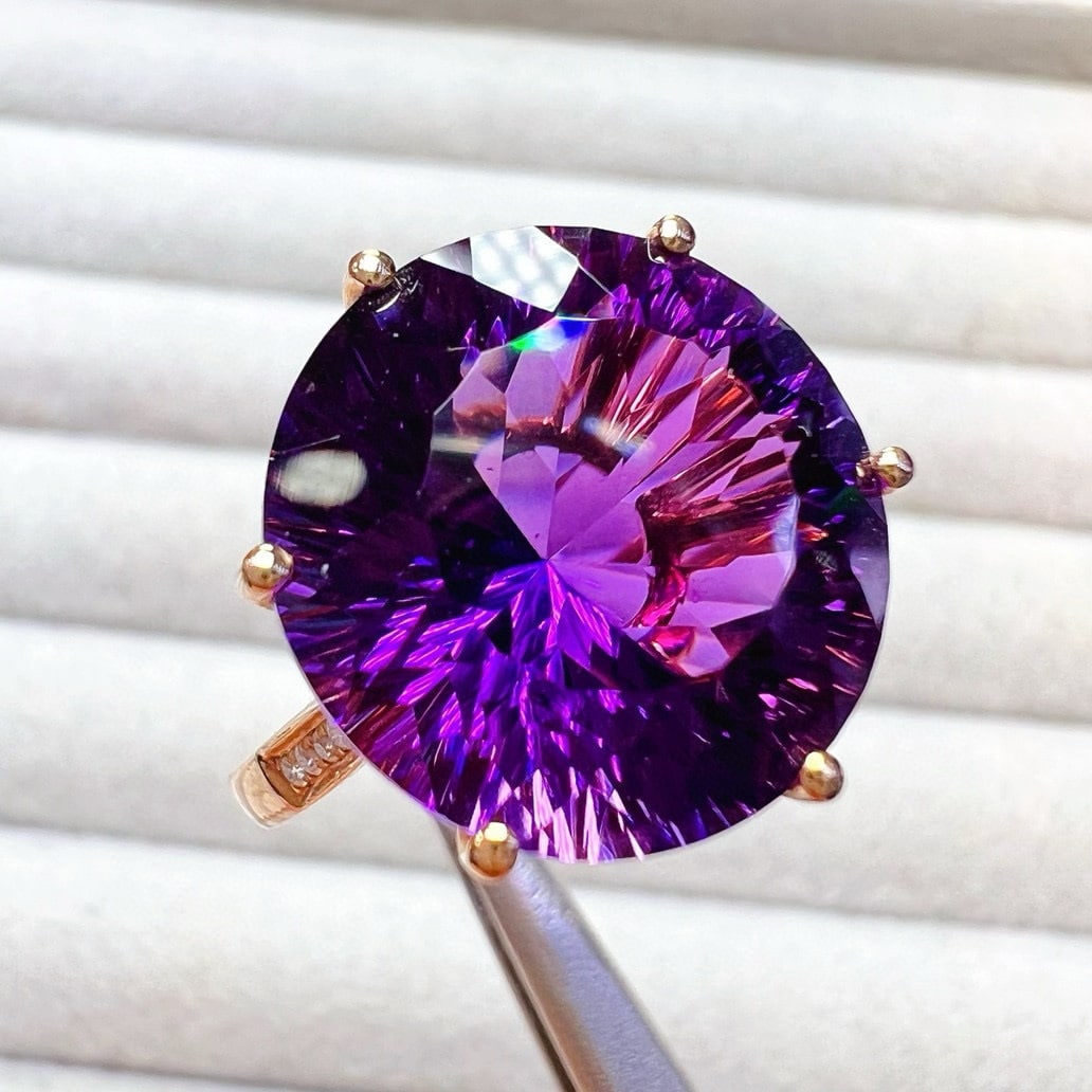 14k Gold 11 Ct Natural Amethyst & Diamond Ring - 4
