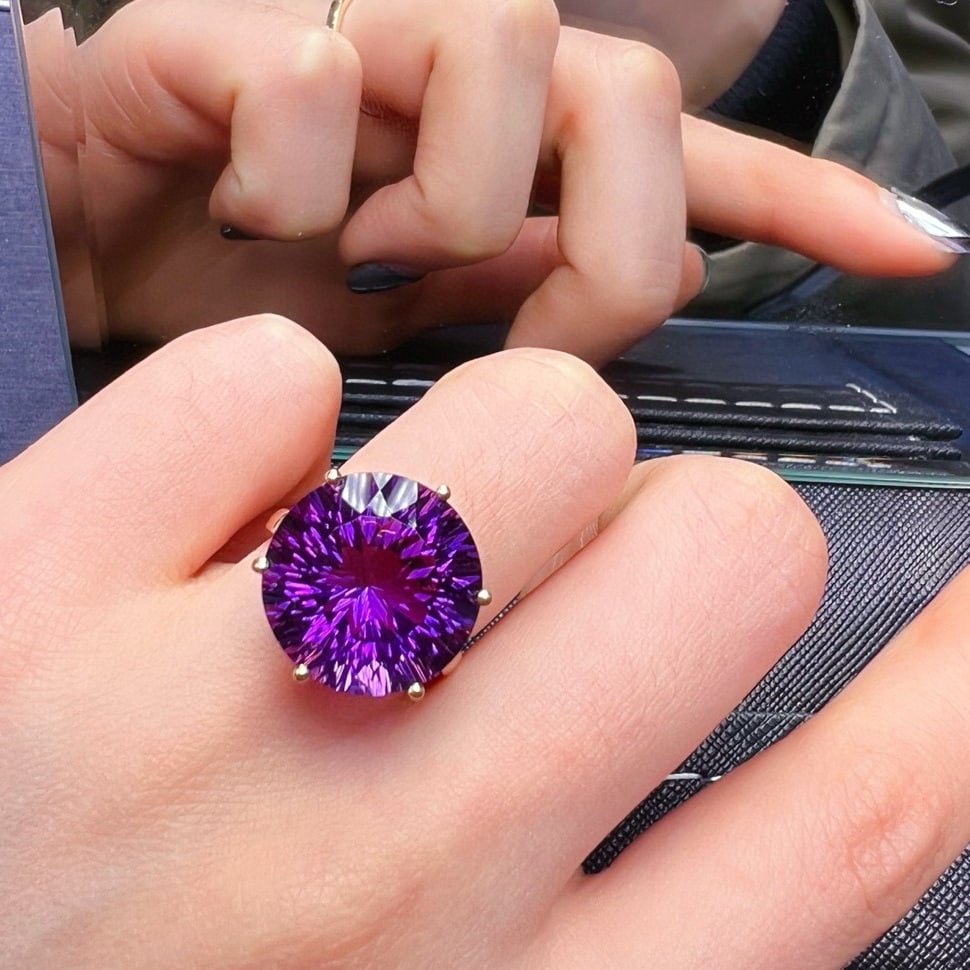 14k Gold 11 Ct Natural Amethyst & Diamond Ring - 6