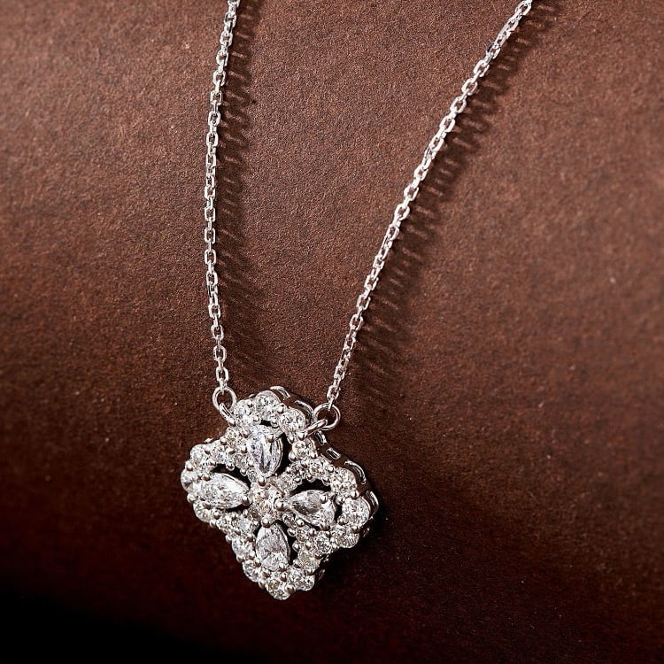 14k Gold 0.88 Ctw Natural H Diamond Necklace: Ref:231052075 // gold content:14k gold // main gemstone:diamond // shape:pear // carat weight:0. 27ct // clarity grade:vs-si // color:h // treatment:natural // // adjacent gemstone 2 : diamond // shap