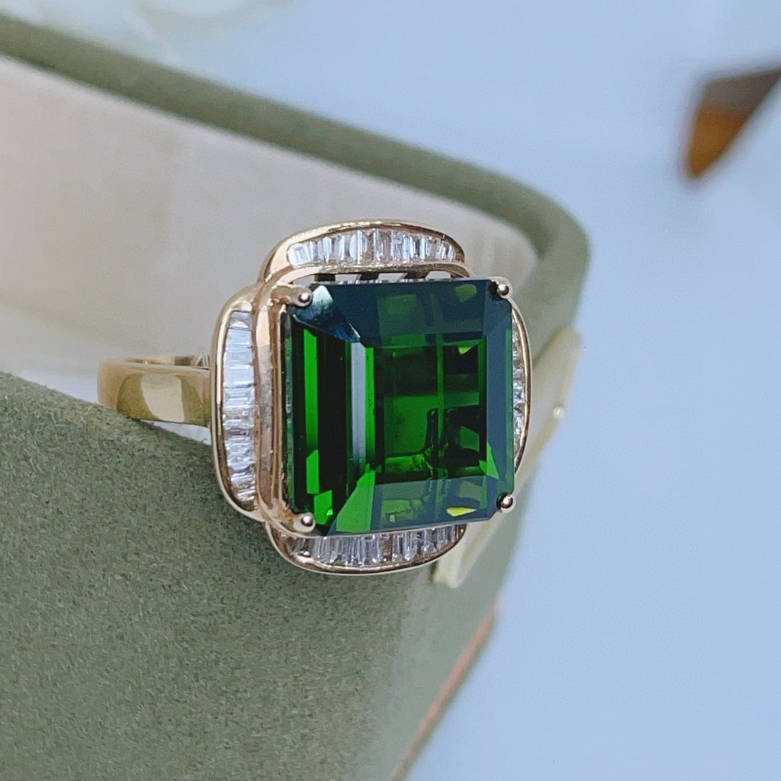14k Gold 13.5 Ct Natural Tourmaline & Diamond Ring - 3