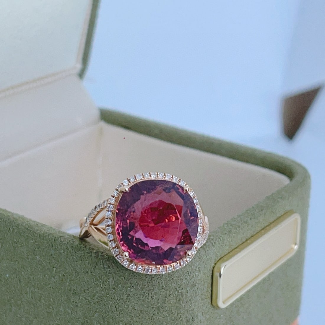 14k Gold 7.96 Ct Natural Tourmaline & Diamond Ring - 3