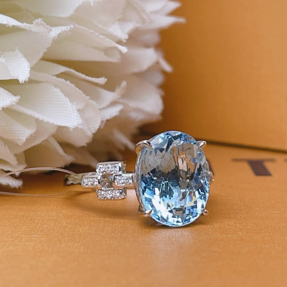 14k Gold 4.4 Ct Natural Aquamarine & Diamond Ring - 2