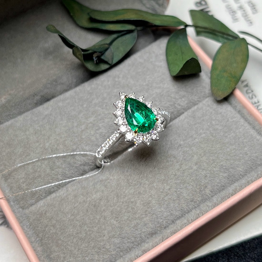 14k Gold 1.55 Ctw Vivid Green Natural Emerald & Diamond Ring - 2