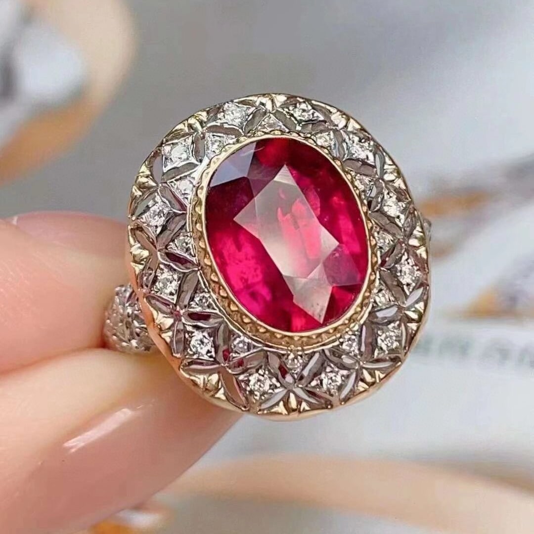14k Gold 3.80 Ct Natural Tourmaline & Diamond Ring: Ref:231052122 // gold content:14k gold // ring size:7. 25us // // main gemstone:tourmaline // shape:oval // carat weight:3. 80ct // color:red // treatment:natural // // adjacent gemstone 2 : diamond /