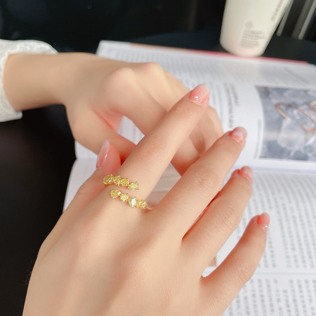 14k Gold 1.89 Ct Natural Yellow Diamond Ring - 3