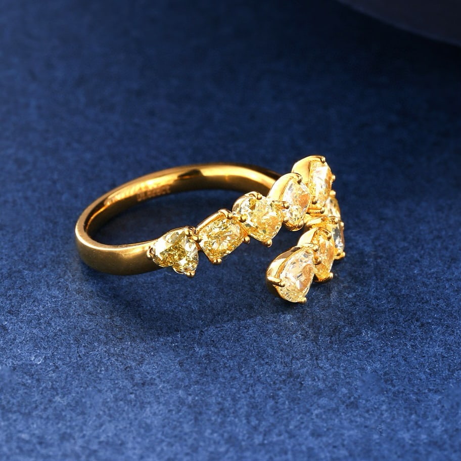 14k Gold 1.89 Ct Natural Yellow Diamond Ring - 4