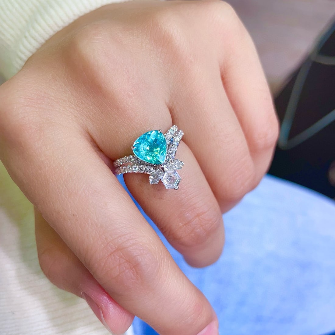 14k Gold 2.62 Ctw Natural Paraiba Tourmaline & Diamond Ring - 5