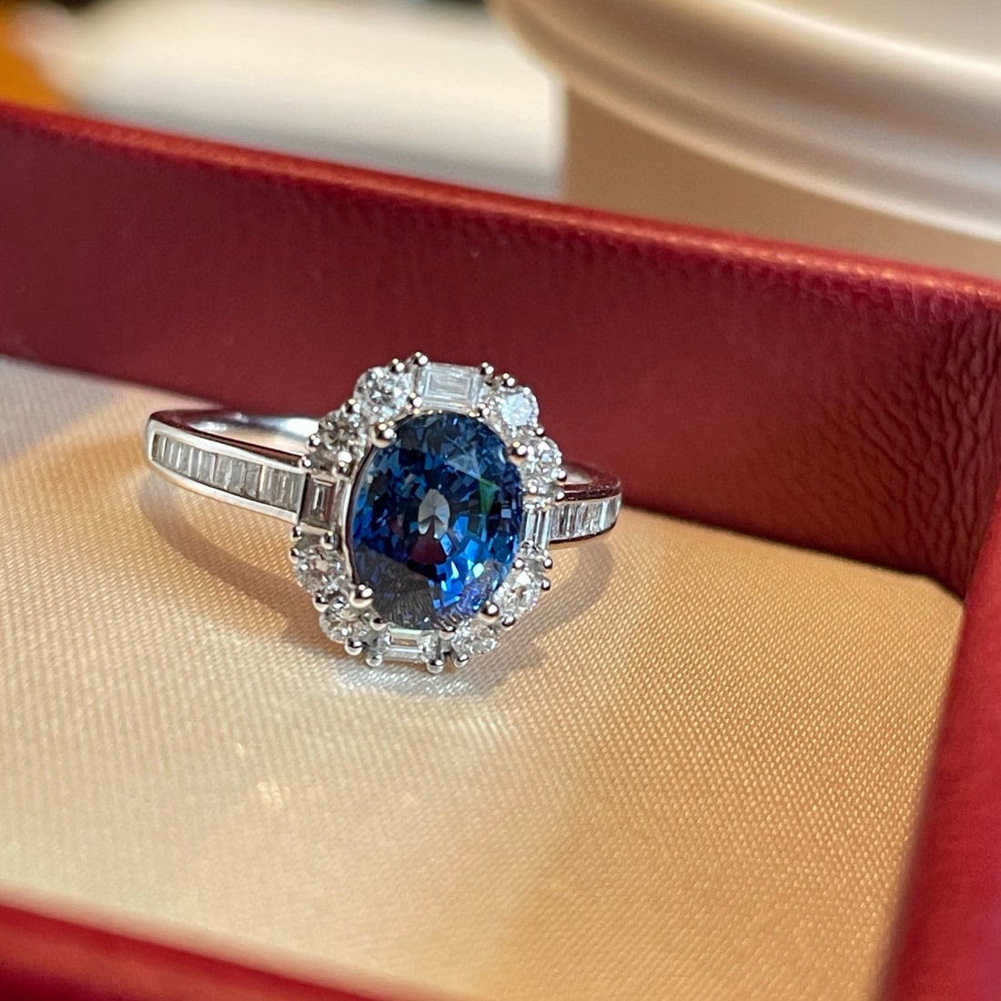 14k Gold 2.73 Ct Natural Sapphire & Diamond Ring: Ref:231052160 // gold content:14k gold // ring size:7. 25us // // main gemstone:sapphire // shape:oval // carat weight:2. 73ct // color:blue // treatment:natural // // adjacent gemstone 2 : diamond