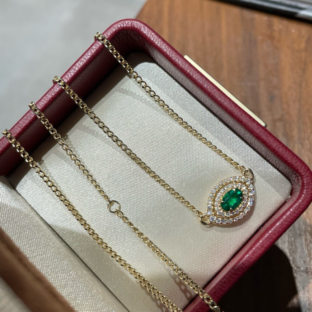 14k Gold 0.55 Ct Vivid Green Natural Emerald & Diamond Necklace - 2
