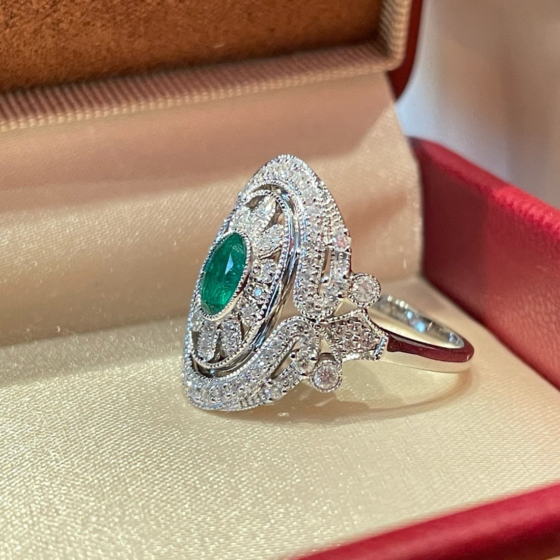 14k Gold 0.5 Ct Natural Emerald & Diamond Ring - 2