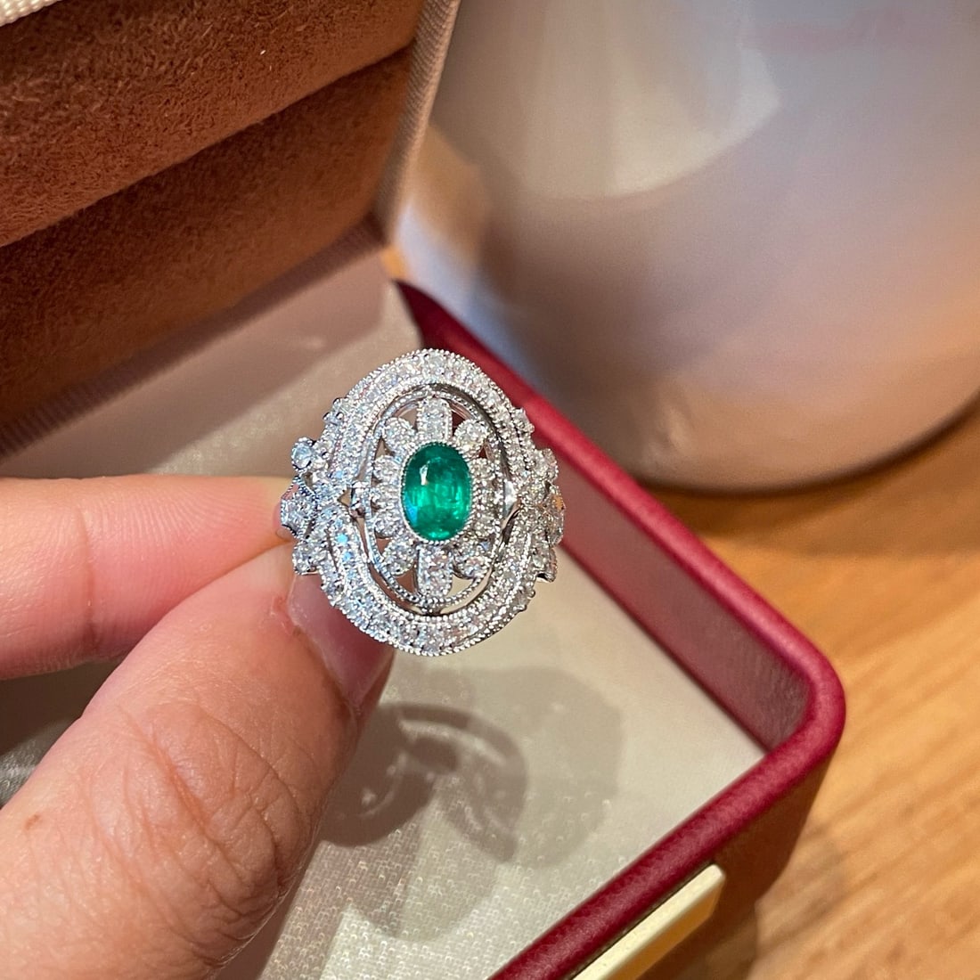 14k Gold 0.5 Ct Natural Emerald & Diamond Ring - 4