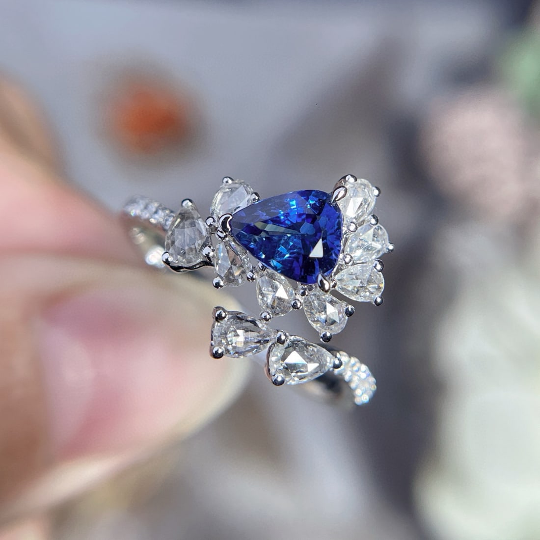 14k Gold 1.21 Ctw Natural Sapphire & Diamond Ring: Ref:231052172 // gold content:14k gold // ring size:7. 25us // // main gemstone:sapphire // shape:pear // carat weight:1ct // color:blue // treatment:natural // // adjacent gemstone 2 : diamond // sha