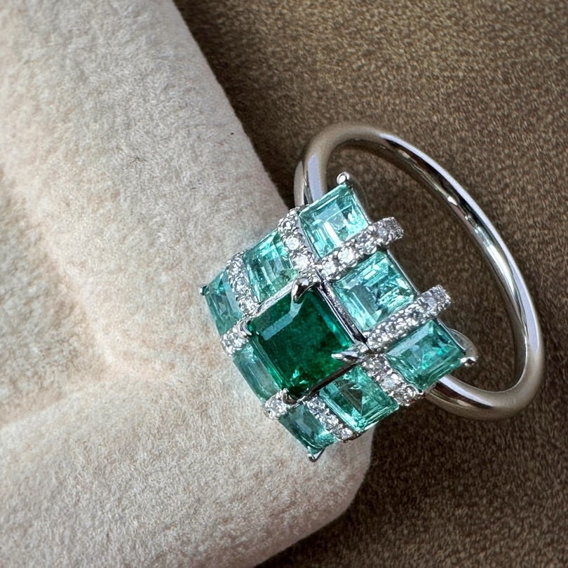 14k Gold 1.62 Ctw Vivid Green Natural Emerald & Emerald Ring: Ref:231052177 // gold content:14k gold // ring size:7. 25us // // main gemstone:emerald // shape:octagonal // carat weight:0. 45ct // color:vivid green // treatment:natural // // adjacent gemstone 2