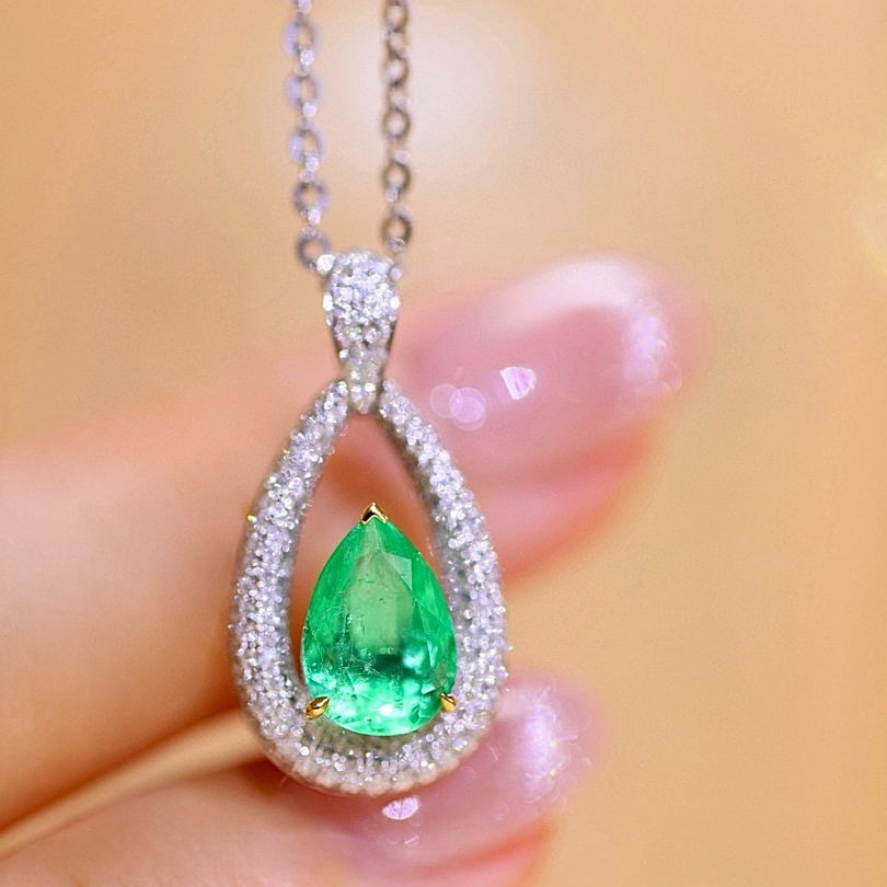 14k Gold 2.20 Ctw Natural Emerald & Diamond Pendant( Without Chain ) - 3