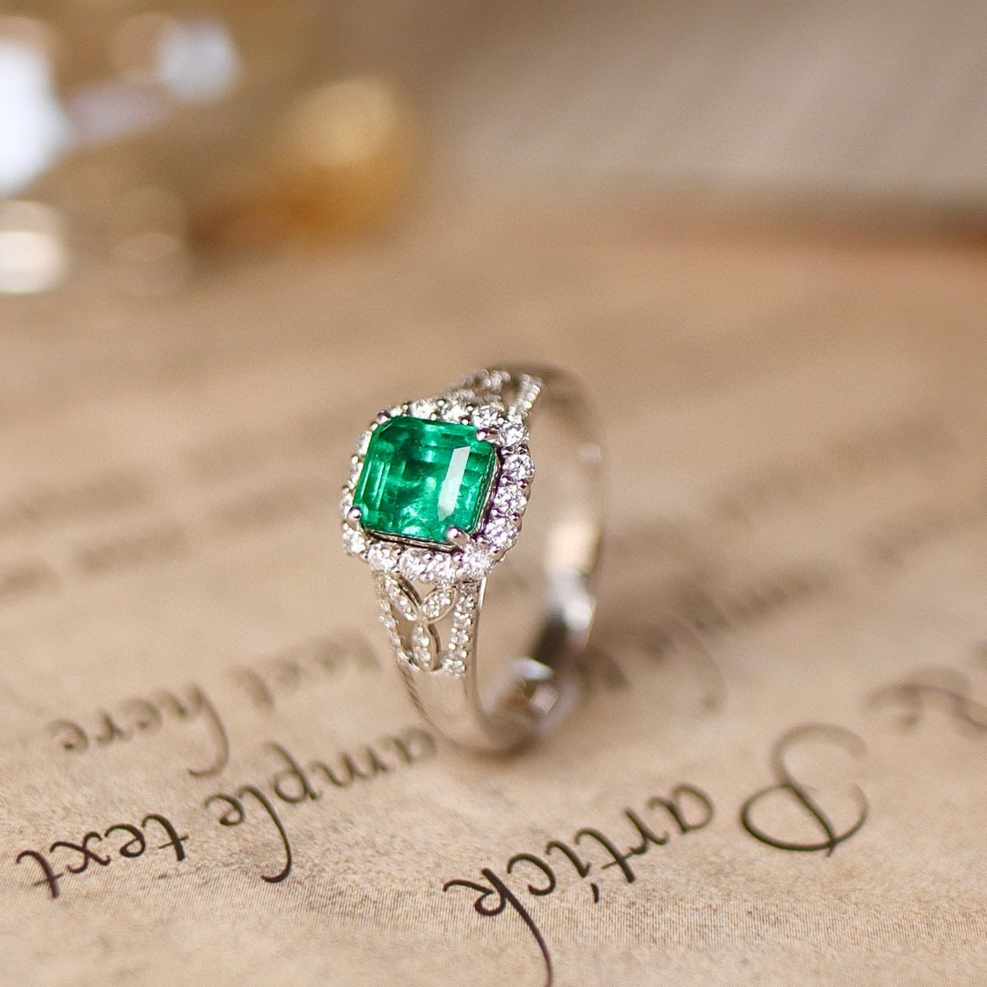 14k Gold 1.62 Ctw Natural Emerald & Diamond Ring - 2