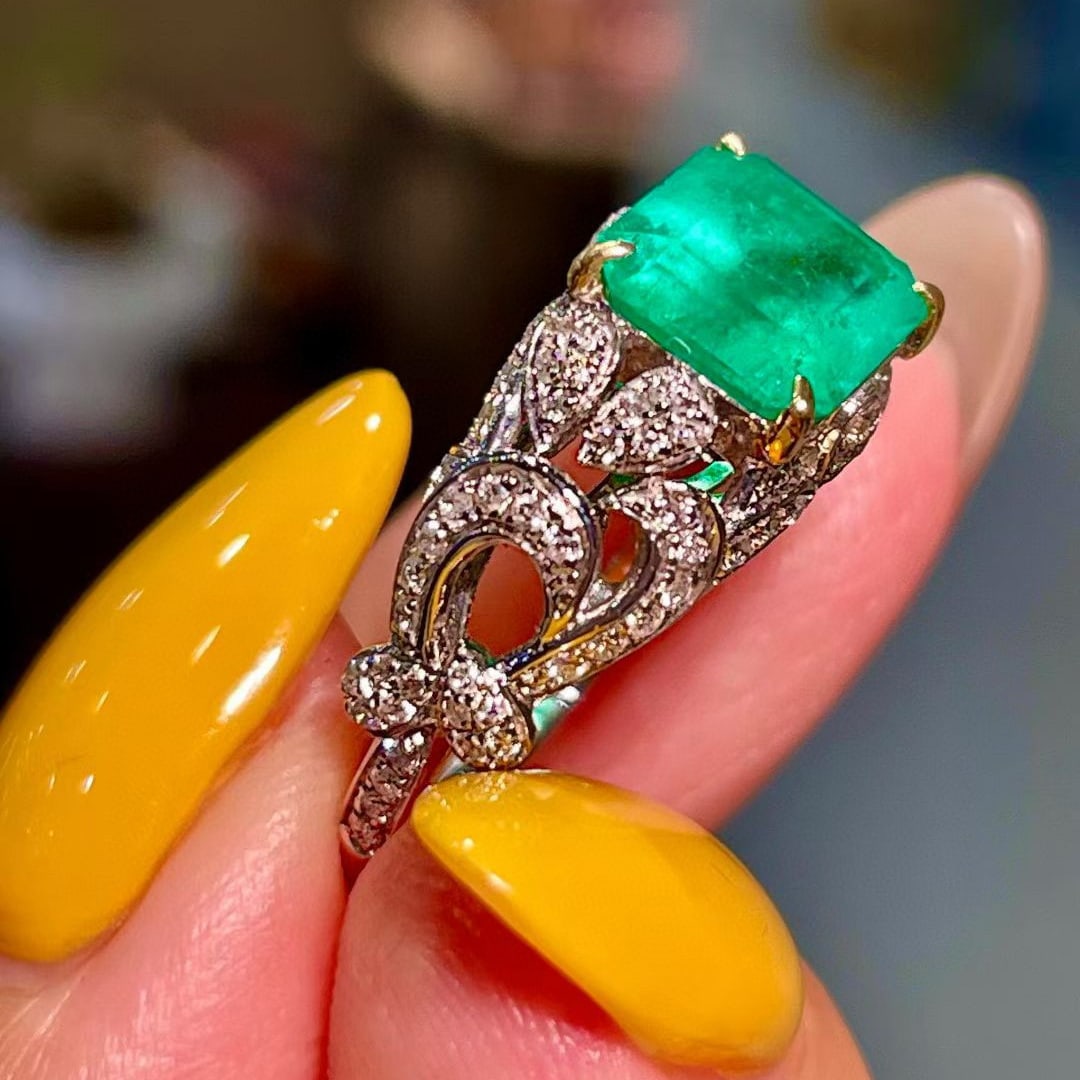 14k Gold 2.56 Ctw Natural Emerald & Diamond Ring - 3