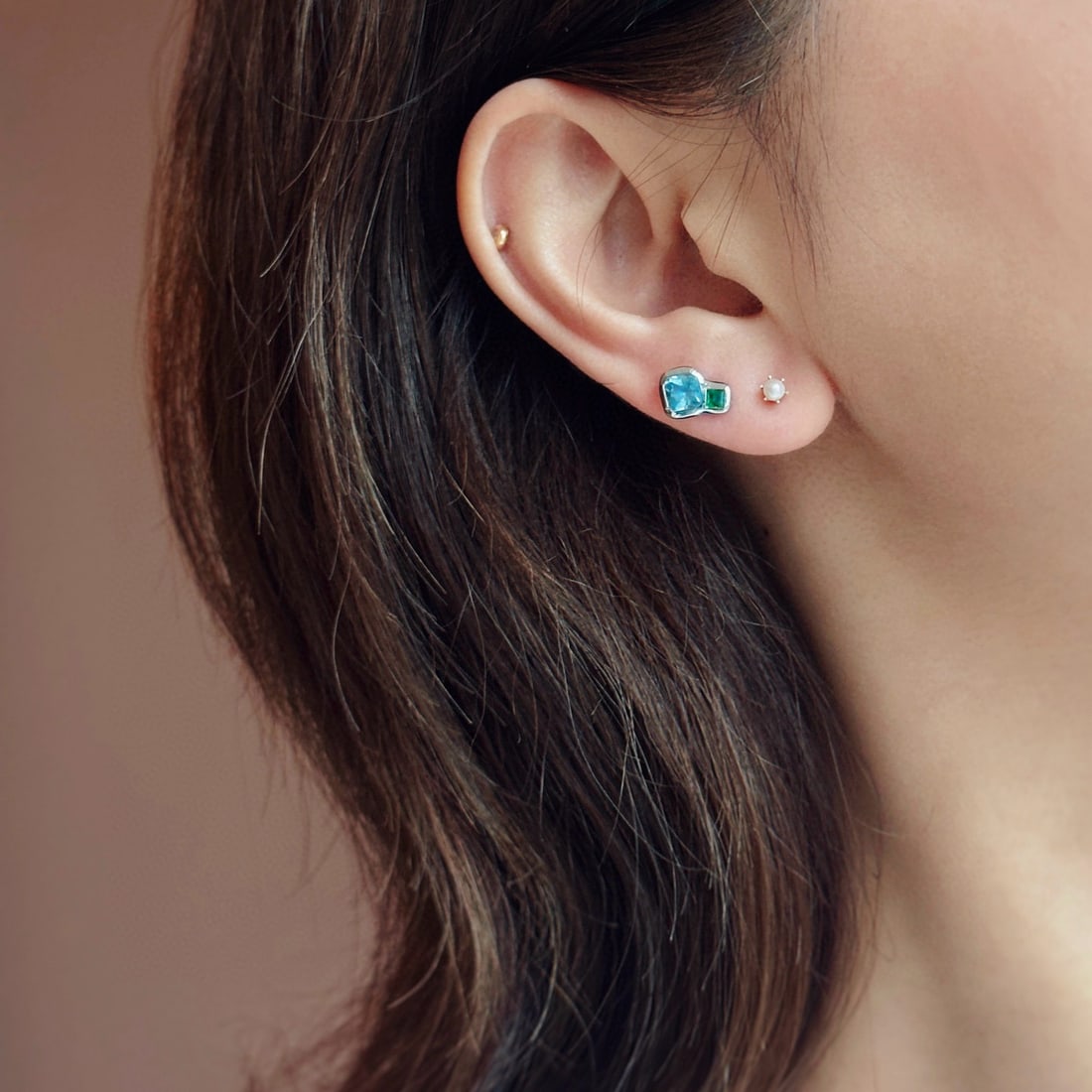 14k Gold 0.92 Ctw Natural Aquamarine & Emerald Earrings - 5