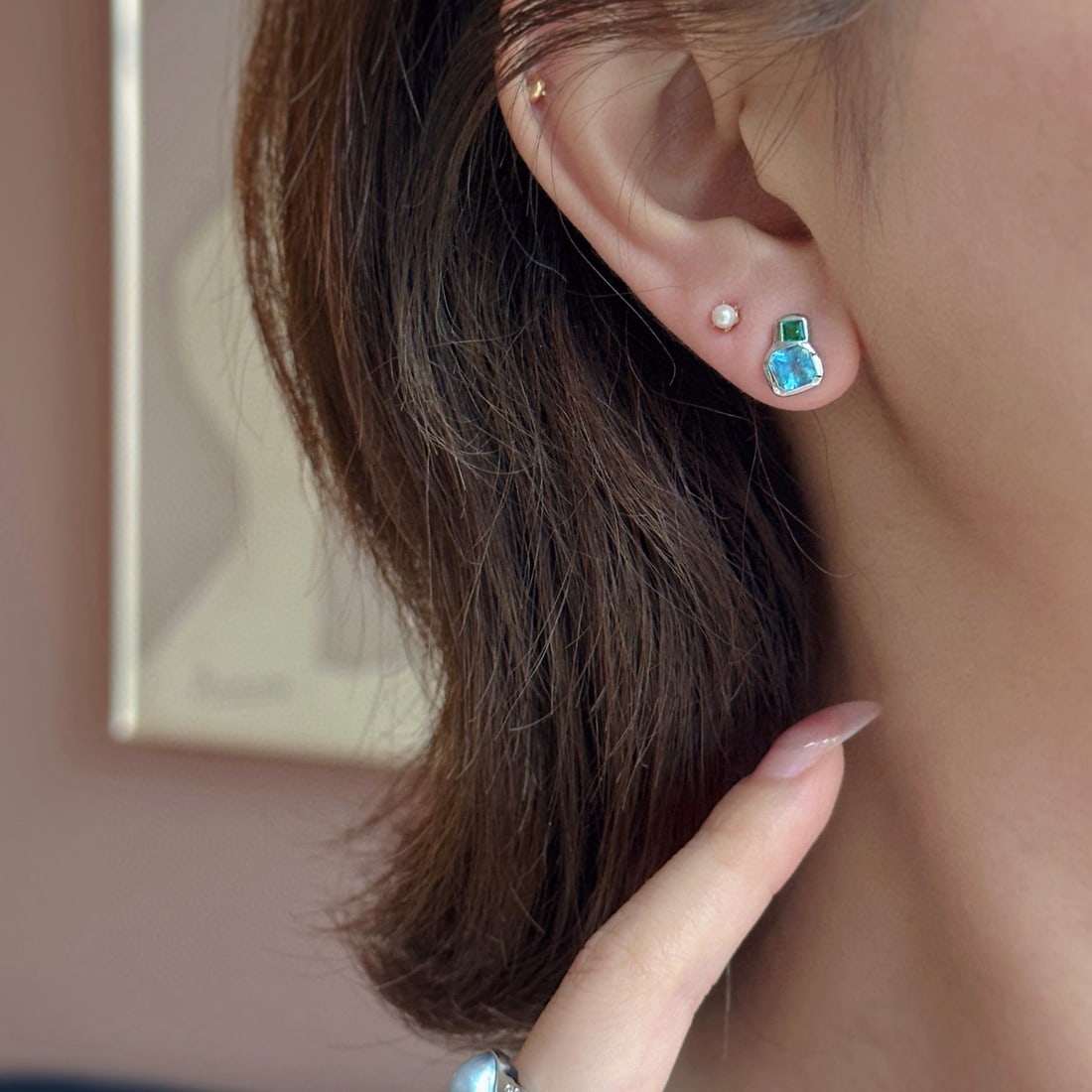 14k Gold 0.92 Ctw Natural Aquamarine & Emerald Earrings - 6