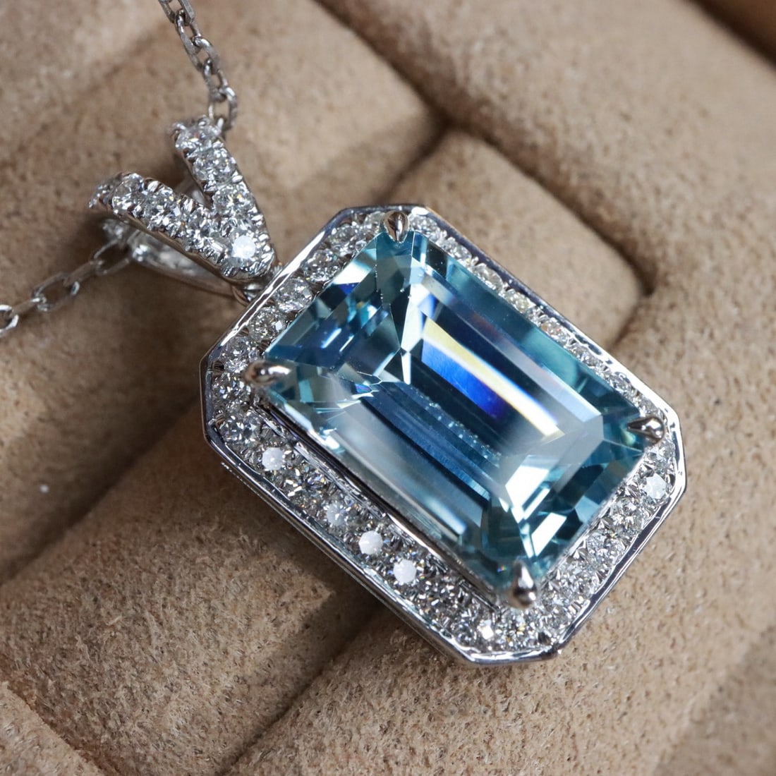 14k Gold 3.98 Ctw Natural Aquamarine & Diamond Pendant( Without Chain ) - 3