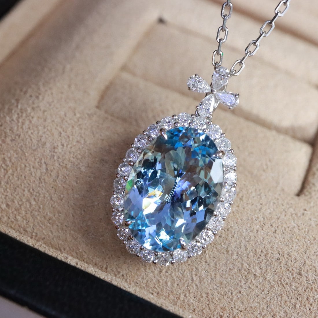 14k Gold 5.33 Ctw Natural Aquamarine & Diamond Pendant( Without Chain ) - 4