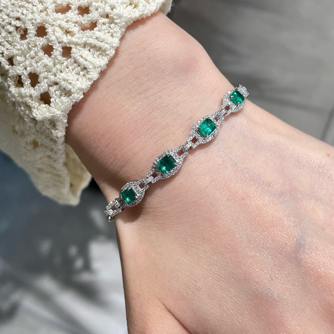 14k Gold 1.8 Ct Vivid Green Natural Emerald & Diamond Bracelet - 8