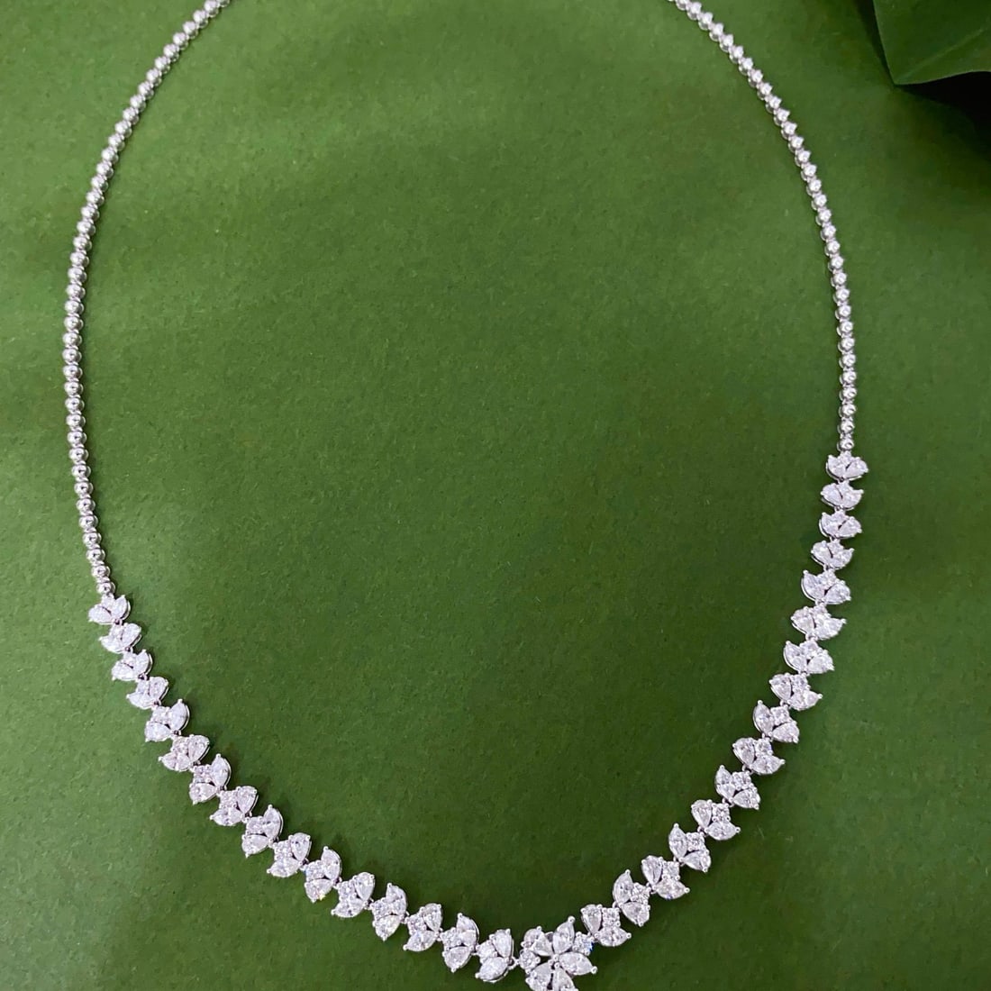 14k Gold 5.80 Ct Natural H Diamond Necklace: Ref:231052231 // gold content:14k gold // main gemstone:diamond // shape:multiply // carat weight:5. 80ct // clarity grade:vs-si // color:h // treatment:natural // Condition: New Low Estimate: