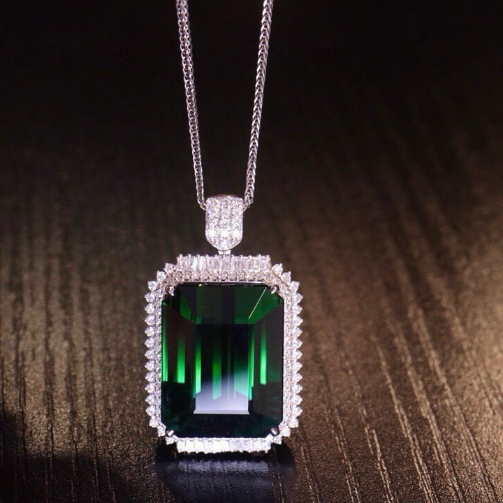 14k Gold 29.6 Ct Natural Tourmaline & Diamond Pendant( Without Chain ): Ref:231052248 // gold content:14k gold // main gemstone:tourmaline // shape:octagonal // carat weight:29. 6ct // color:green // treatment:natural // // adjacent gemstone 2 : diamond // number of stone