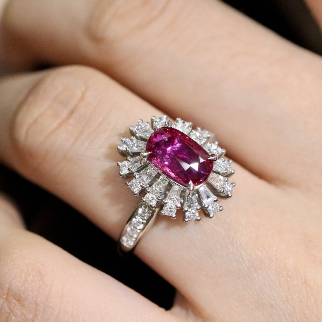 14k Gold 2.86 Ctw Natural Ruby & Diamond Ring - 6