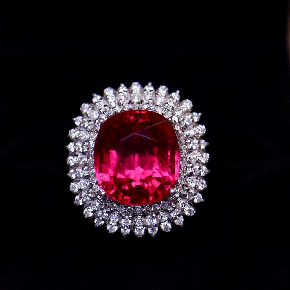 14k Gold 9 Ct Natural Tourmaline & Diamond Ring: Ref:231052263 // gold content:14k gold // ring size:7. 25us // // main gemstone:tourmaline // shape:oval // carat weight:9ct // color:red // treatment:natural // // adjacent gemstone 2 : diamond // nu