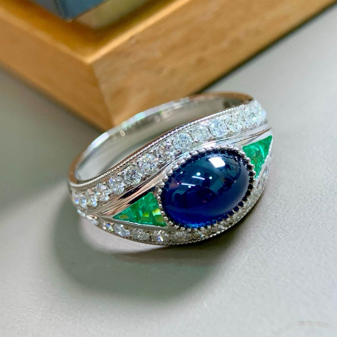 14k Gold 2.57 Ctw Natural Sapphire & Diamond Ring: Ref:231052271 // gold content:14k gold // ring size:7. 25us // // main gemstone:sapphire // shape:oval // carat weight:1. 94ct // color:blue // treatment:natural // // adjacent gemstone 2 : diamond