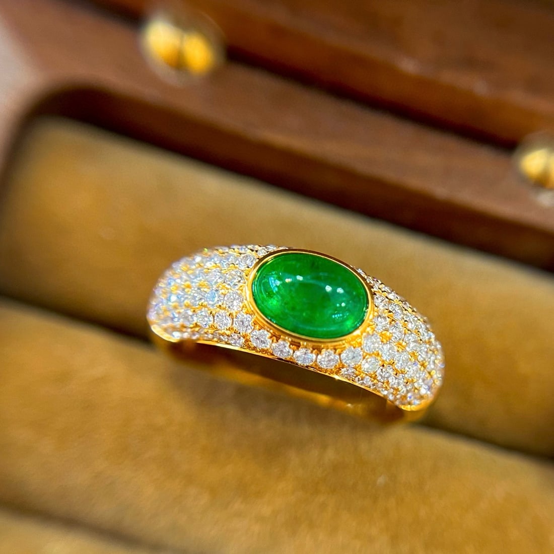 14k Gold 1.79 Ctw Vivid Green Natural Emerald & Diamond Ring - 2