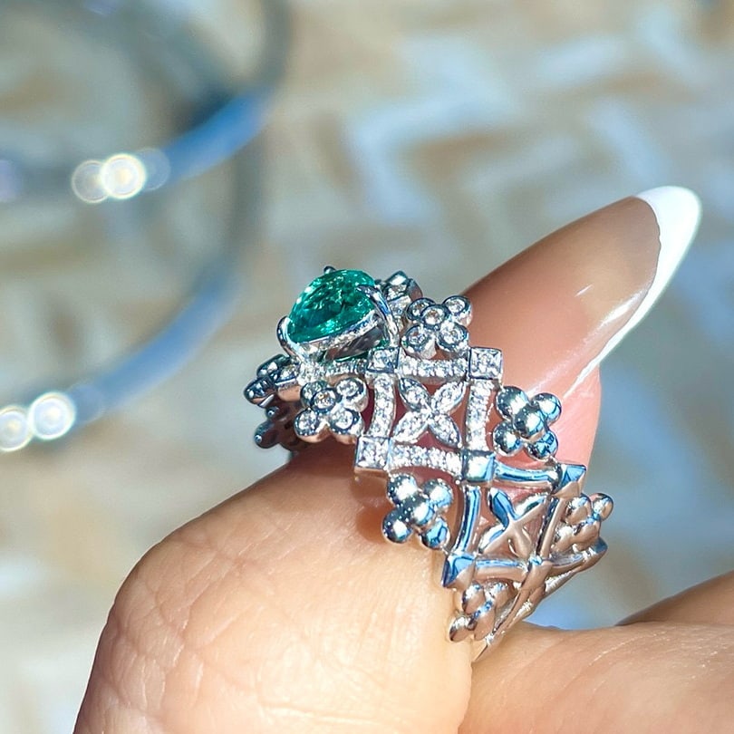 14k Gold 0.54 Ct Natural Emerald & Diamond Ring - 4