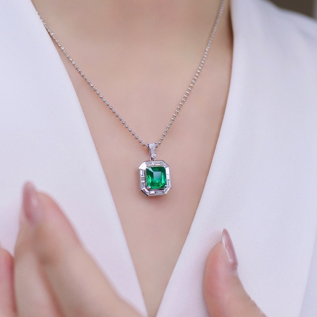 14k Gold 3.59 Ctw Vivid Green Natural Emerald & Diamond Necklace - 2
