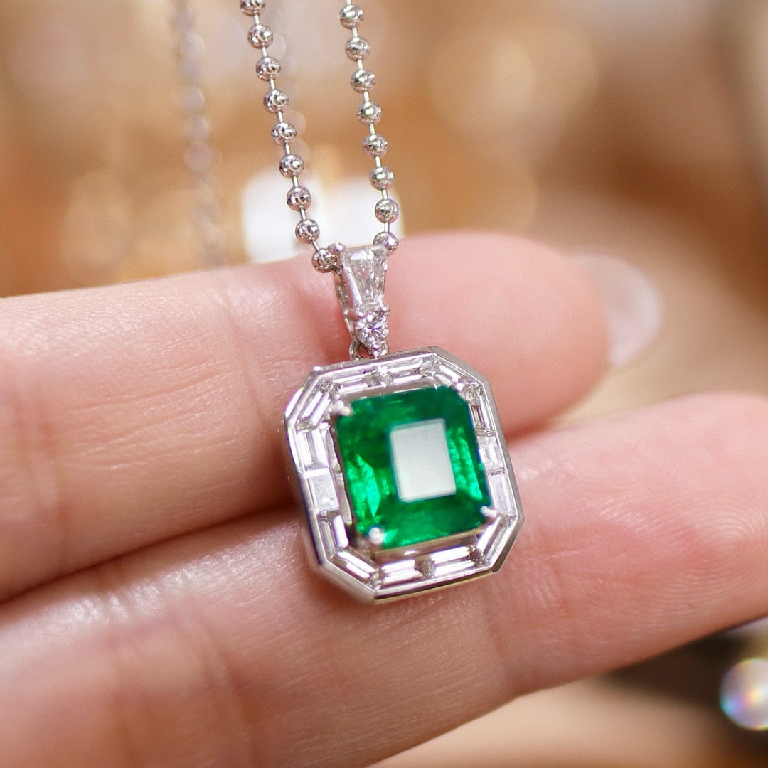 14k Gold 3.59 Ctw Vivid Green Natural Emerald & Diamond Necklace - 4