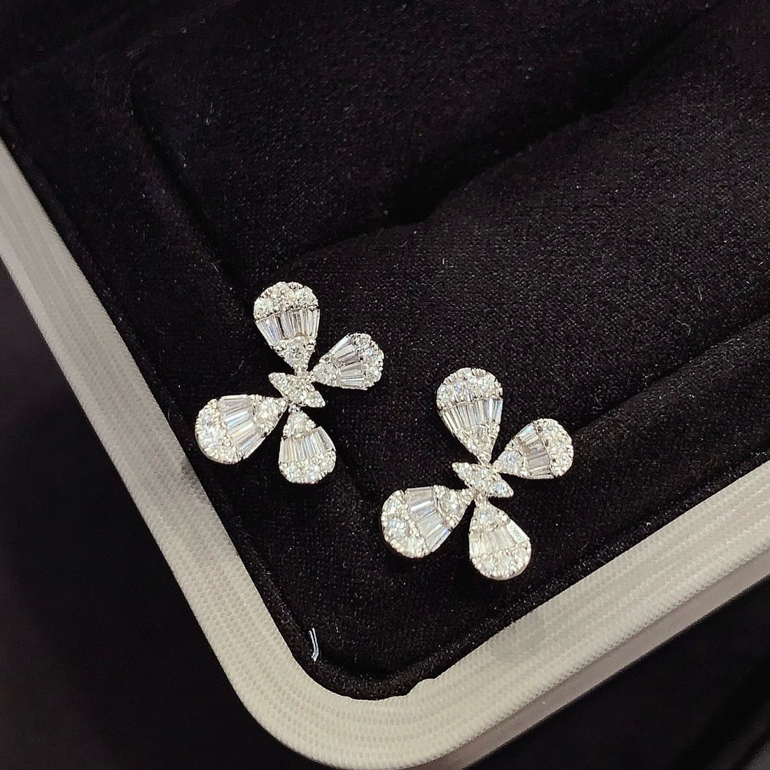 14k Gold 2 Ct Natural H Diamond Earrings - 2
