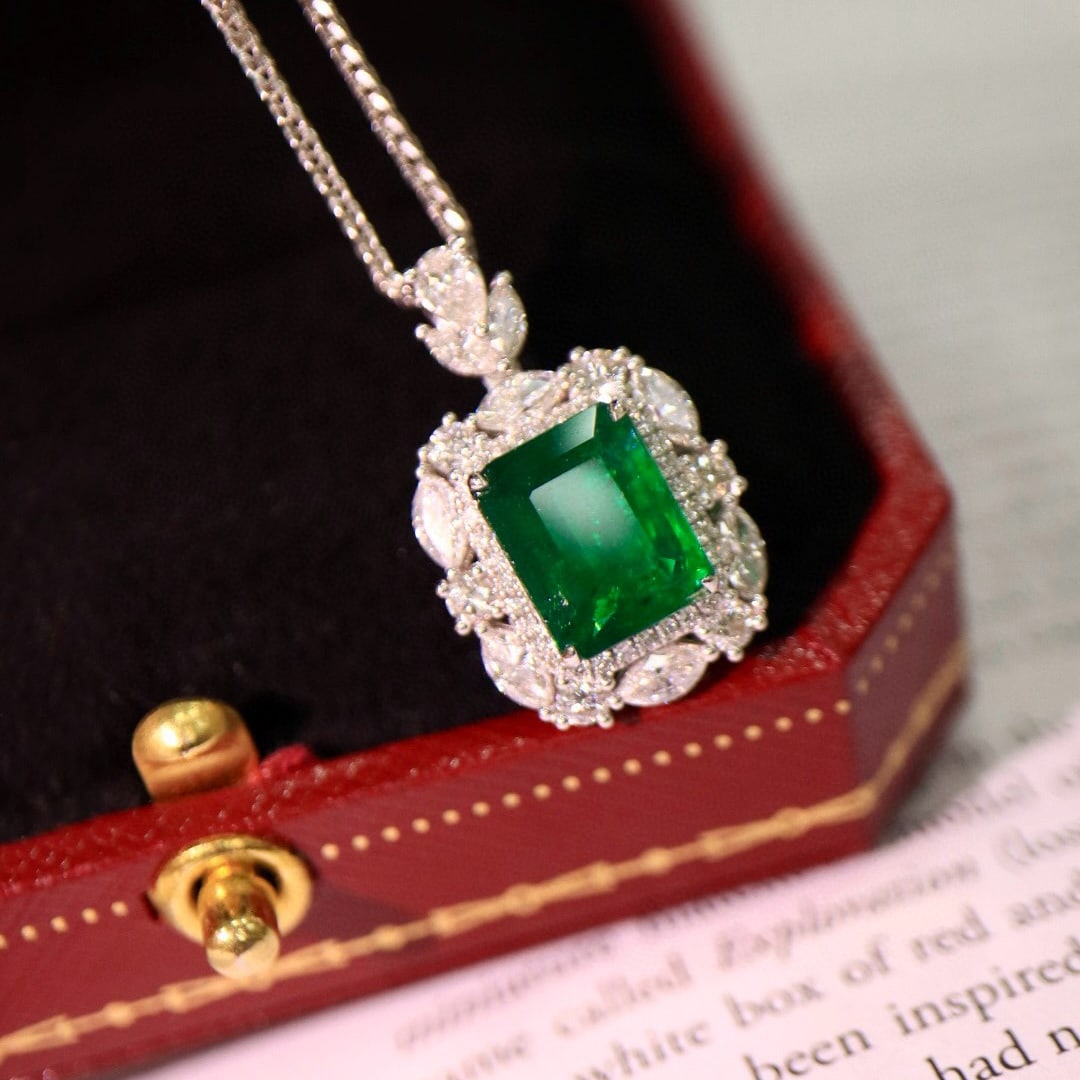 14k Gold 3.49 Ctw Vivid Green Natural Emerald & Diamond Pendant( Without Chain ) - 2