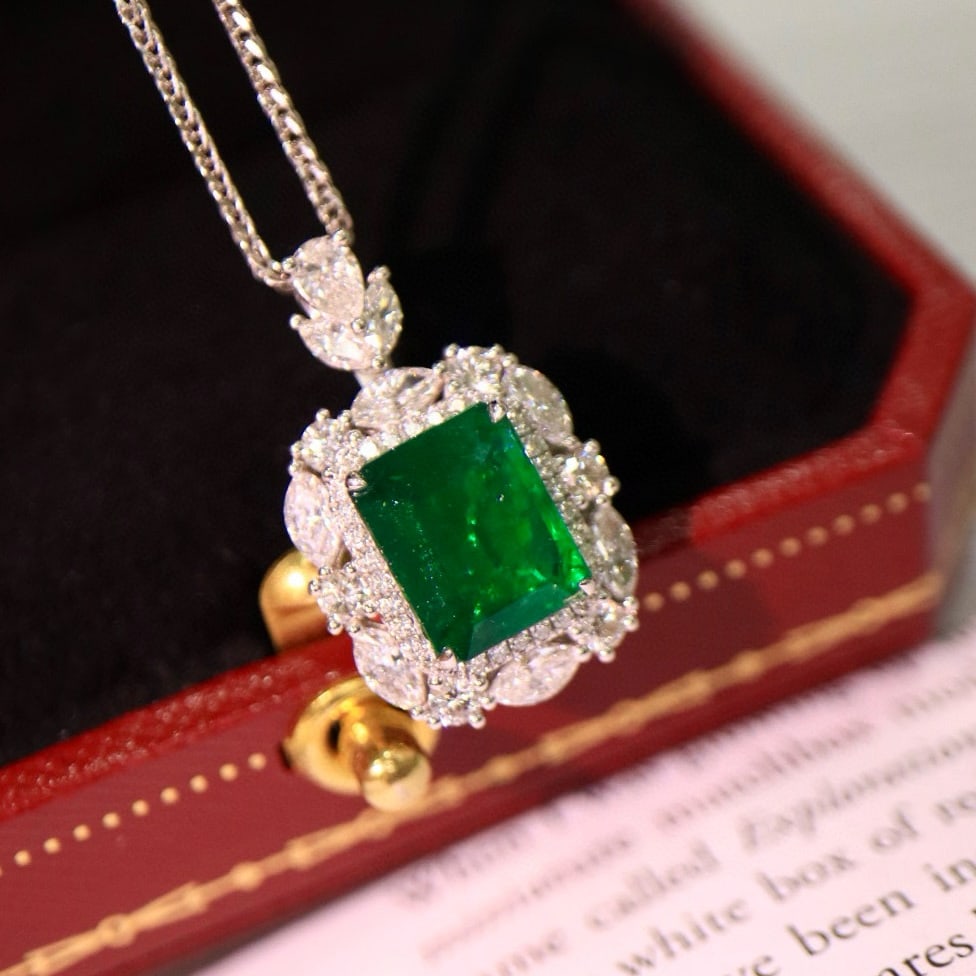 14k Gold 3.49 Ctw Vivid Green Natural Emerald & Diamond Pendant( Without Chain ) - 4