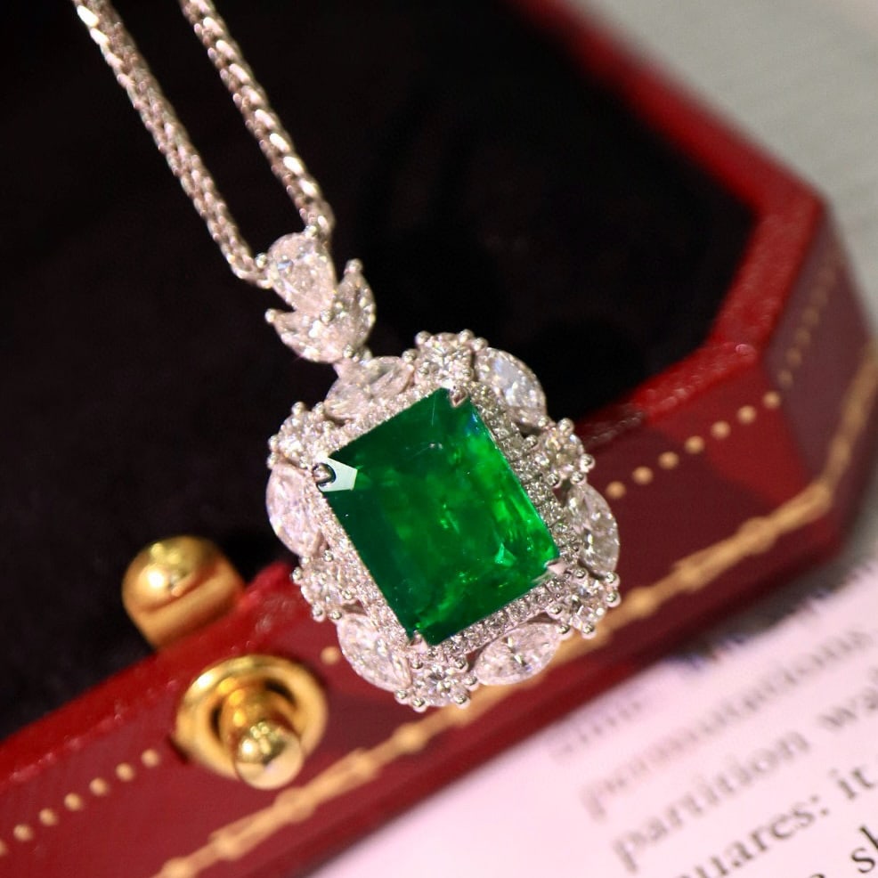 14k Gold 3.49 Ctw Vivid Green Natural Emerald & Diamond Pendant( Without Chain ) - 5
